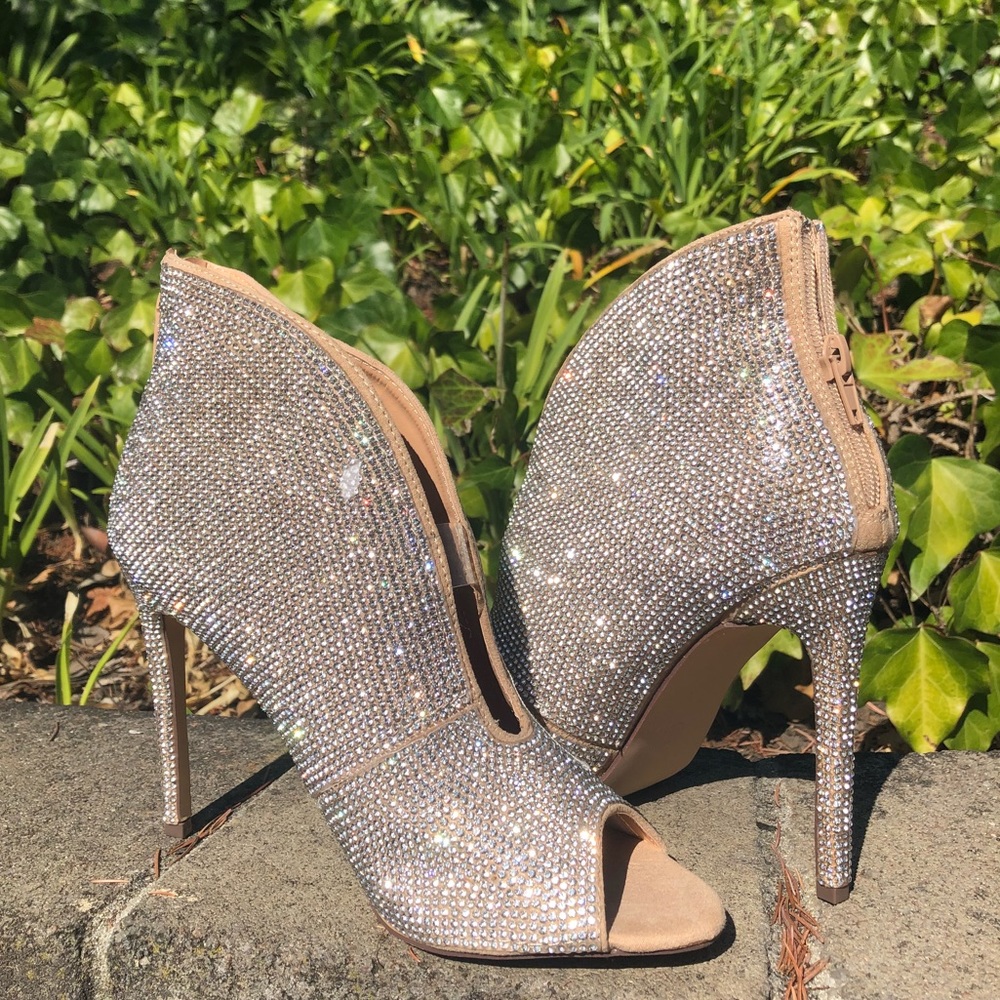 Vigo Fiore Nude Diamond Heels 8.5